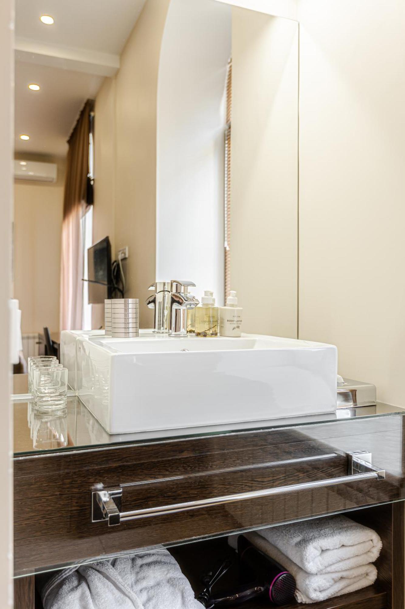 Incognito Boutique Hotel Kiev Luaran gambar